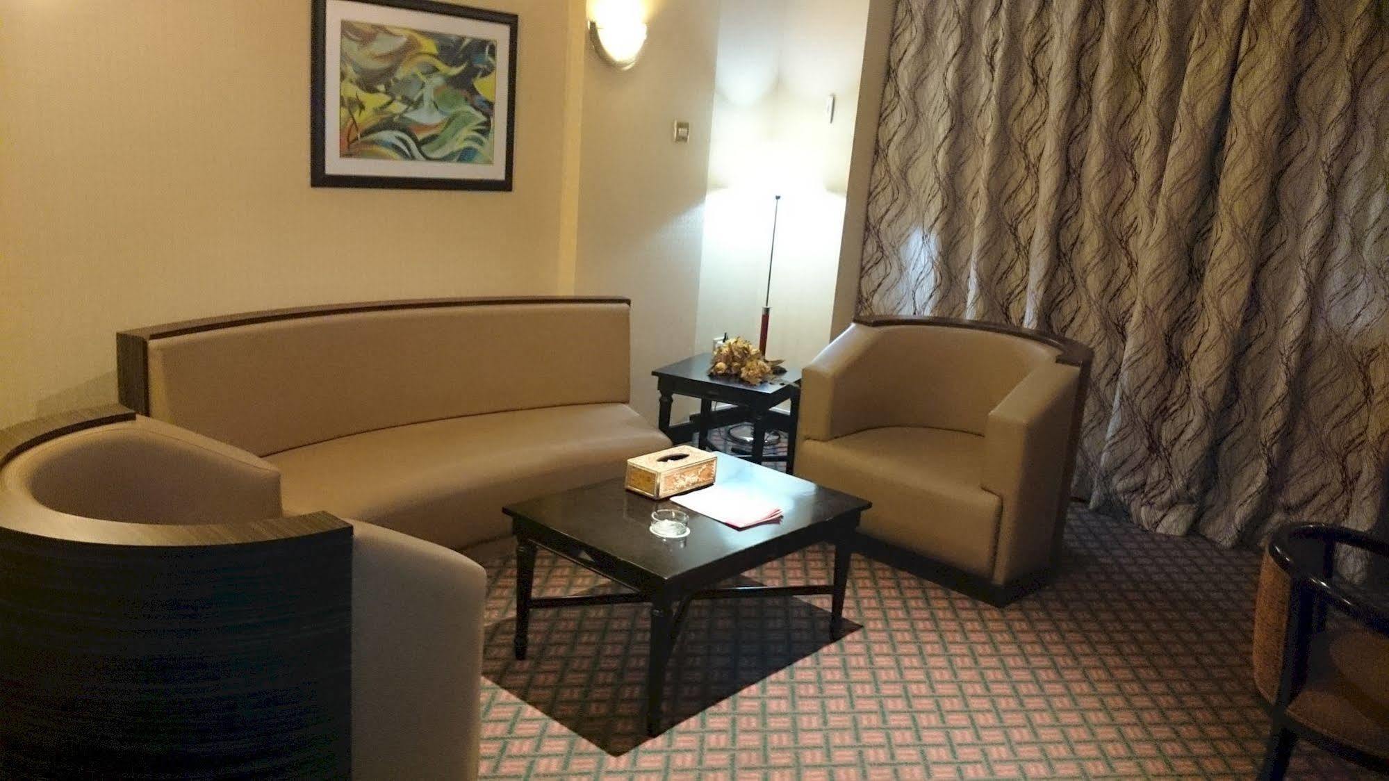 Sandras Inn Dubaj Zewnętrze zdjęcie
